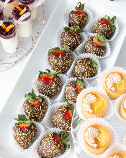 Chocolate-Dipped Strawberries (V) (GF) (Sets of 12)